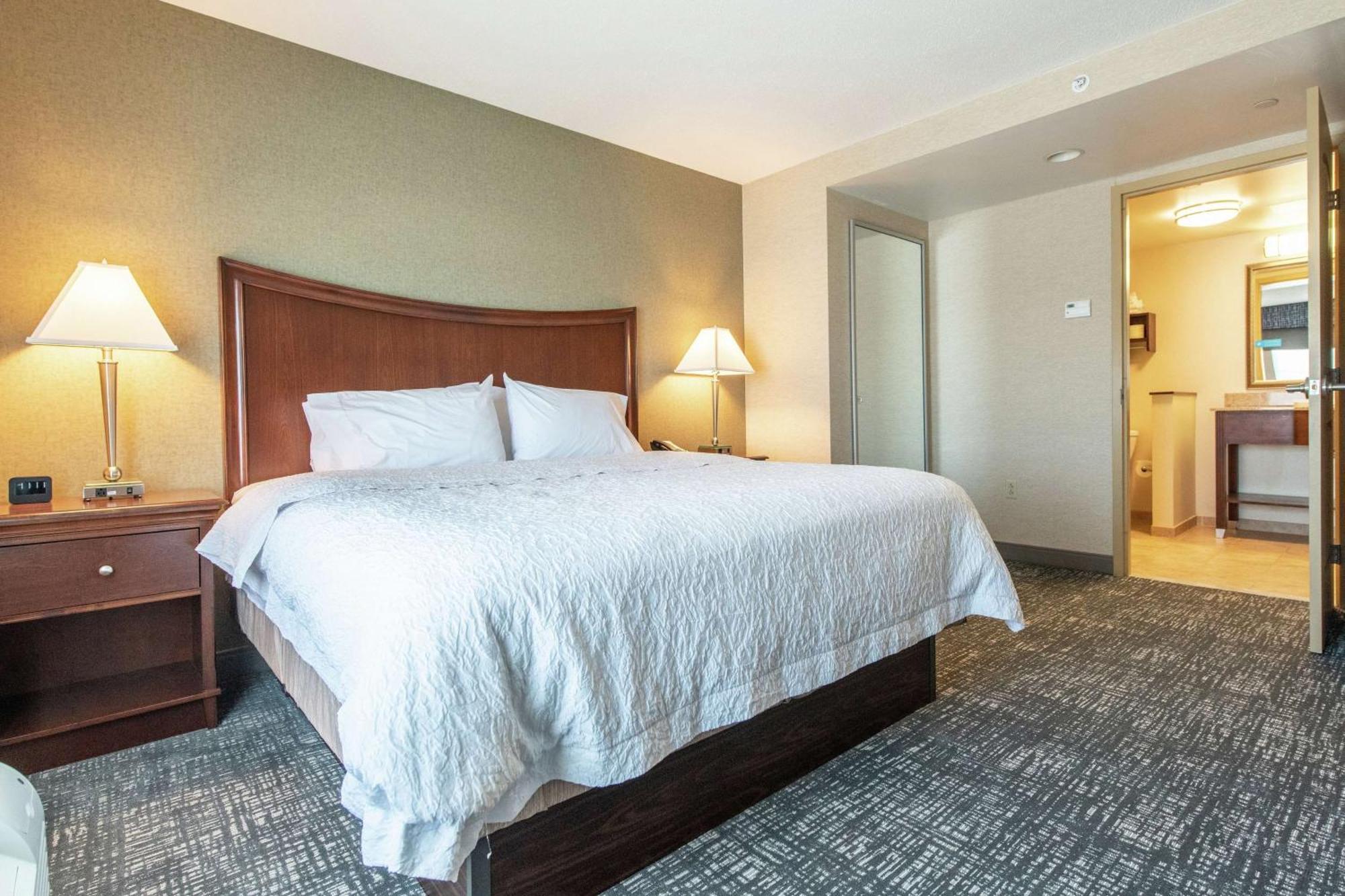 Hampton Inn Presque Isle Exterior photo