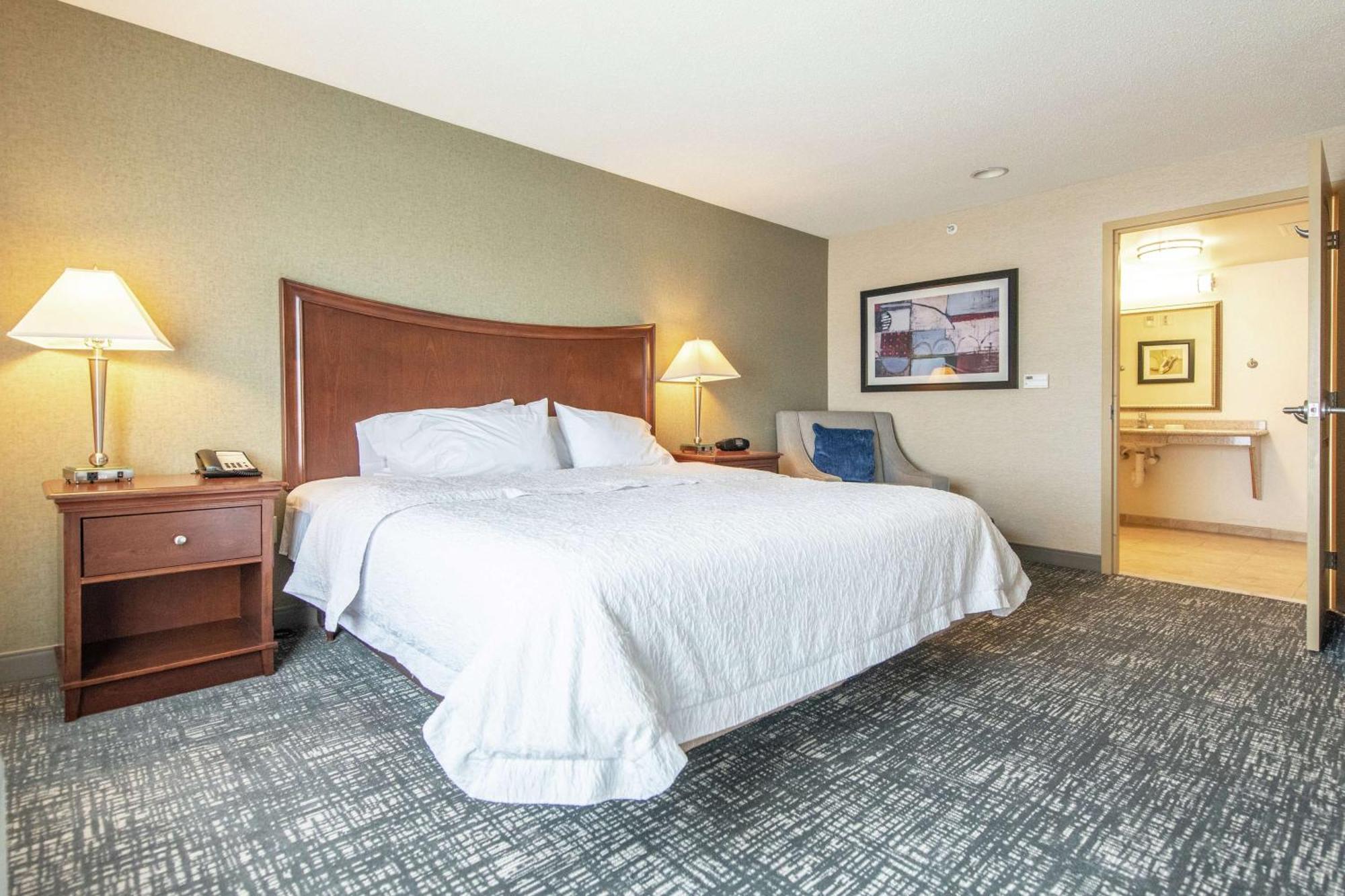 Hampton Inn Presque Isle Exterior photo