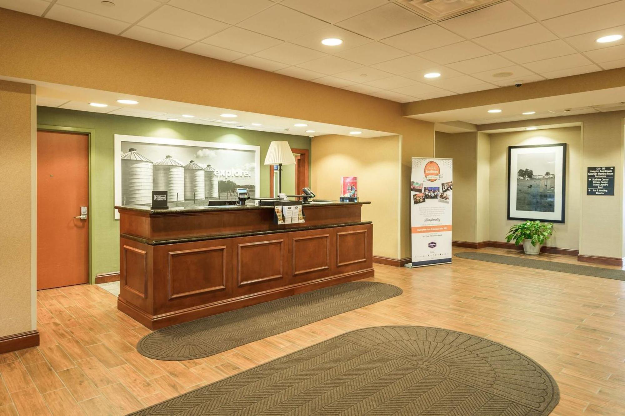 Hampton Inn Presque Isle Exterior photo